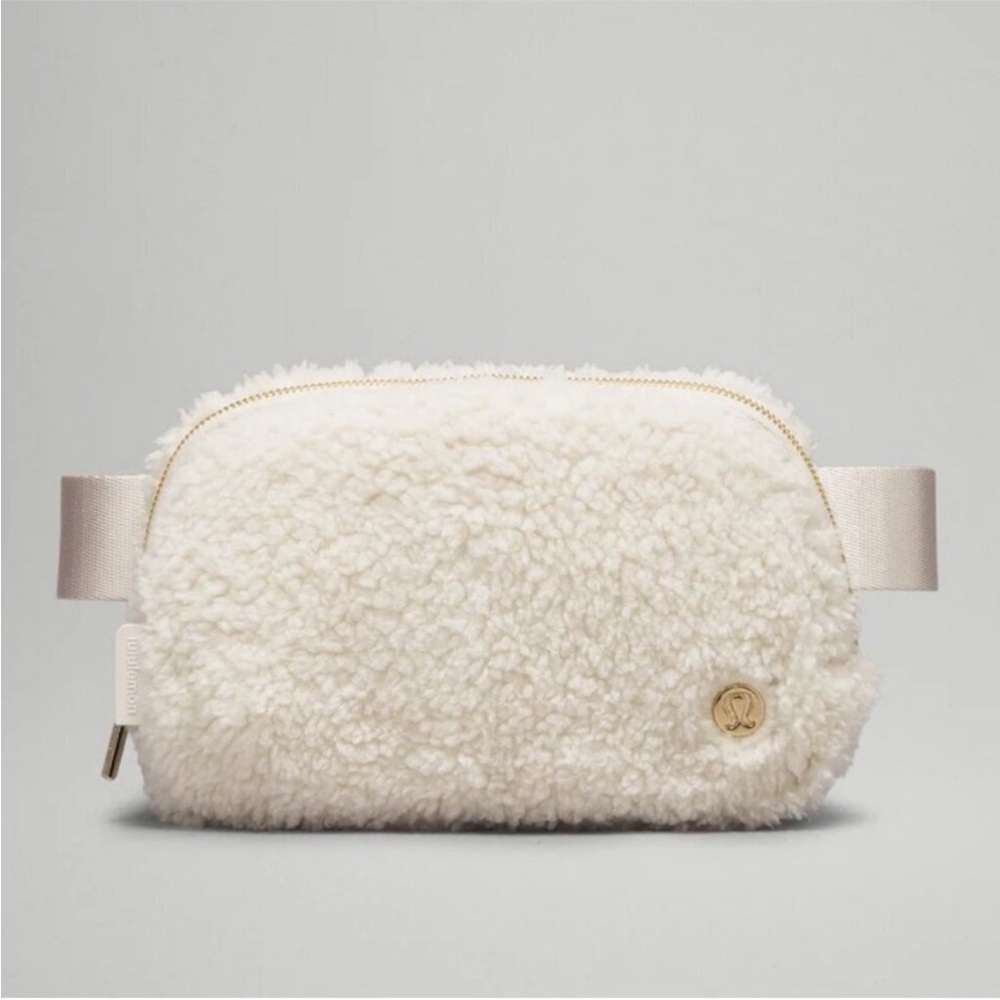 lululemon athletica Cream Sherpa Crossbody Belt Bag